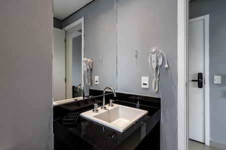 Studio para alugar com 35m², 1 quarto e sem vaga Studio para alugar com 35m², 1 quarto e sem vagaBanheiro