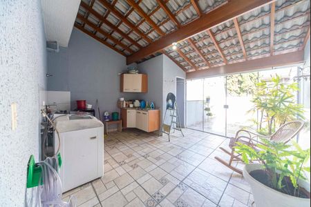 Apartamento à venda com 135m², 2 quartos e 1 vaga Apartamento à venda com 135m², 2 quartos e 1 vagaCobertura