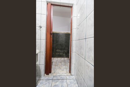 Casa para alugar com 36m², 1 quarto e sem vaga Casa para alugar com 36m², 1 quarto e sem vagaBanheiro