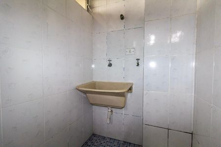 Apartamento para alugar com 56m², 2 quartos e 1 vaga Apartamento para alugar com 56m², 2 quartos e 1 vagaCozinha e Área de Serviço