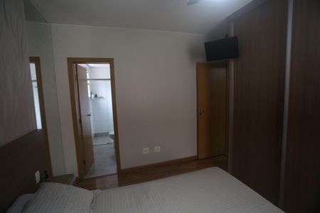 Apartamento à venda com 205m², 3 quartos e 2 vagasSuite