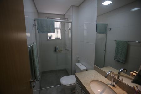 Apartamento à venda com 205m², 3 quartos e 2 vagasBanheiro