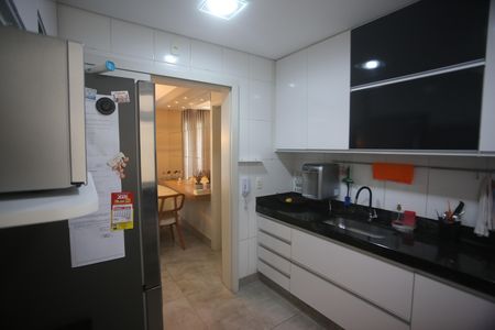 Apartamento à venda com 205m², 3 quartos e 2 vagasCozinha
