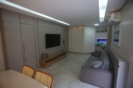 Apartamento à venda com 205m², 3 quartos e 2 vagasSala