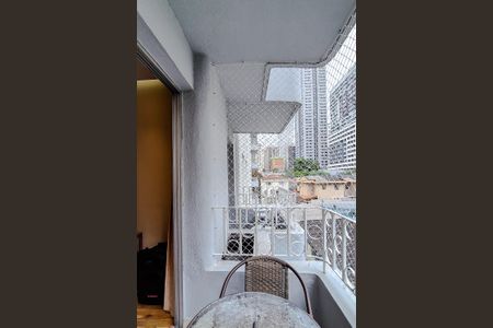 Apartamento à venda com 70m², 2 quartos e 2 vagas Varanda da Sala