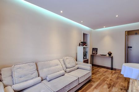 Apartamento à venda com 70m², 2 quartos e 2 vagasSala