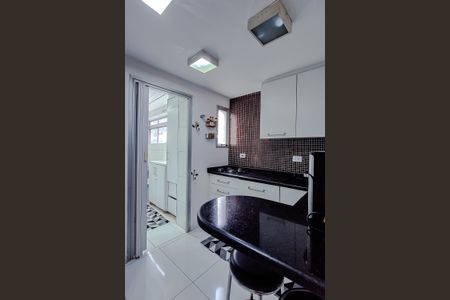 Apartamento à venda com 70m², 2 quartos e 2 vagasCozinha