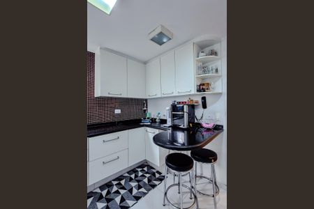 Apartamento à venda com 70m², 2 quartos e 2 vagasCozinha