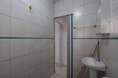 Banheiro de cima de casa à venda com 2 quartos, 85m² em Vila Antonieta, São Paulo