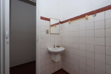 Casa à venda com 85m², 2 quartos e 1 vagaBanheiro de baixo