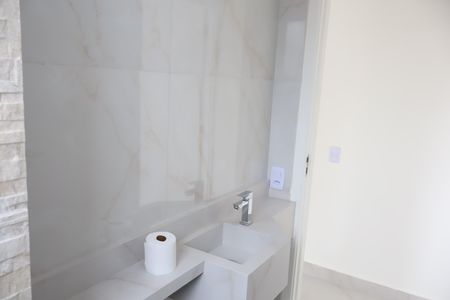 Apartamento para alugar com 41m², 2 quartos e sem vagaBanheiro