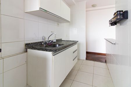 Cozinha de apartamento para alugar com 1 quarto, 45m² em Sumarezinho, São Paulo