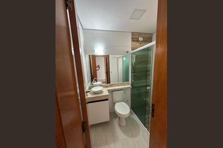 Casa de condomínio à venda com 90m², 3 quartos e 2 vagasBanheiro