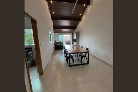 Apartamento à venda com 117m², 2 quartos e 2 vagasCozinha