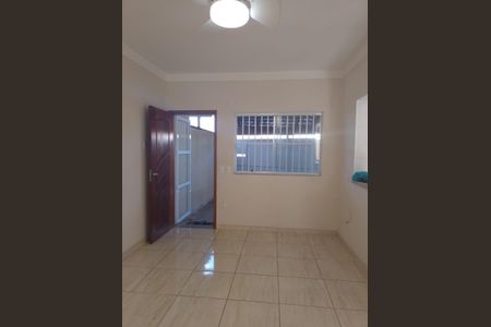 Sala de casa para alugar com 2 quartos, 72m² em Vila Caiçara, Praia Grande
