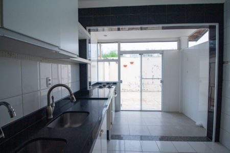 Casa de condomínio para alugar com 105m², 3 quartos e 3 vagas Casa de condomínio para alugar com 105m², 3 quartos e 3 vagasCozinha