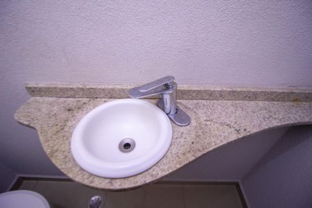 Casa de condomínio para alugar com 105m², 3 quartos e 3 vagas Casa de condomínio para alugar com 105m², 3 quartos e 3 vagasLavabo