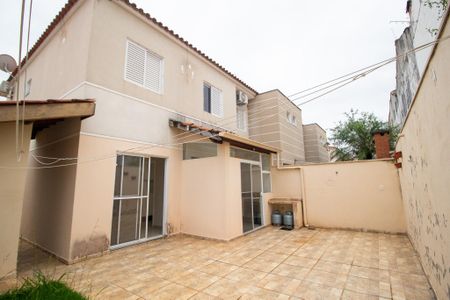 Casa de condomínio para alugar com 105m², 3 quartos e 3 vagas Casa de condomínio para alugar com 105m², 3 quartos e 3 vagasQuintal