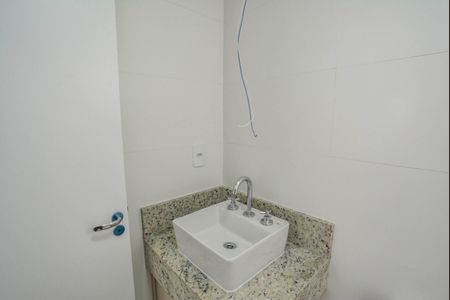 Apartamento à venda com 69m², 2 quartos e 2 vagas Apartamento à venda com 69m², 2 quartos e 2 vagasBanheiro Social