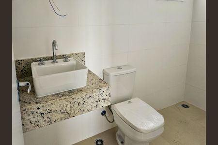 Apartamento para alugar com 69m², 3 quartos e 2 vagasBanheiro Social