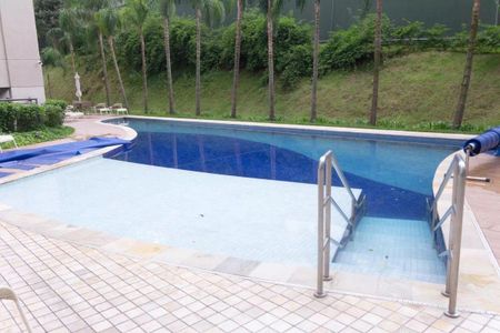 Apartamento à venda com 116m², 3 quartos e 2 vagas Apartamento à venda com 116m², 3 quartos e 2 vagasÁrea comum - Piscina