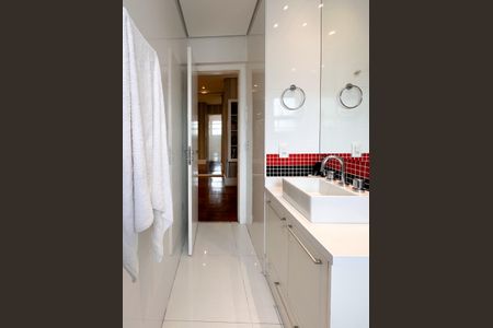 Apartamento à venda com 116m², 3 quartos e 2 vagas Apartamento à venda com 116m², 3 quartos e 2 vagasBanheiro 2 da suíte