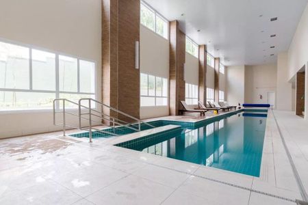 Apartamento à venda com 116m², 3 quartos e 2 vagas Apartamento à venda com 116m², 3 quartos e 2 vagasÁrea comum - Piscina