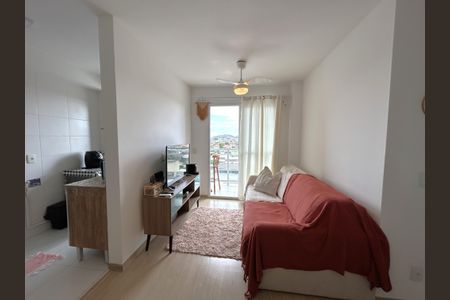 Sala de apartamento para alugar com 2 quartos, 52m² em Marechal Hermes, Rio de Janeiro