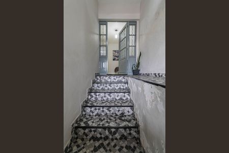 Casa para alugar com 145m², 3 quartos e 2 vagasEscada