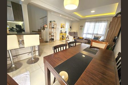 Sala de casa de condomínio para alugar com 3 quartos, 111m² em Igara, Canoas