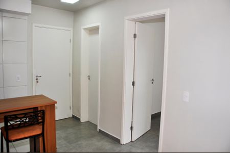 Apartamento para alugar com 38m², 2 quartos e 1 vaga Apartamento para alugar com 38m², 2 quartos e 1 vagaDetalhe - Sala e Sala de Jantar