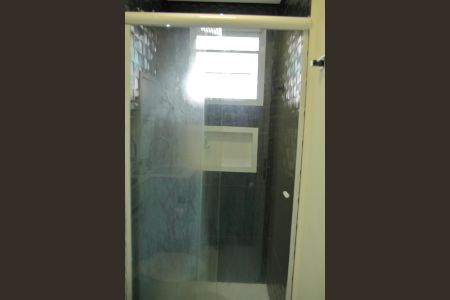 Apartamento para alugar com 65m², 2 quartos e 1 vagaSuíte - Banheiro 