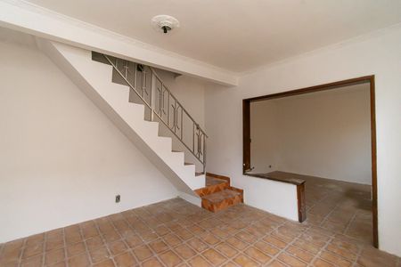 Sala de casa para alugar com 3 quartos, 143m² em Parque Sao Rafael, São Paulo