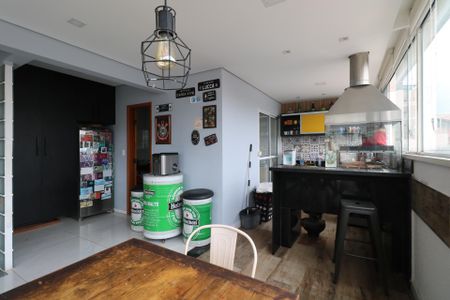 Apartamento à venda com 150m², 3 quartos e 3 vagas Apartamento à venda com 150m², 3 quartos e 3 vagasCobertura/Área Gourmet