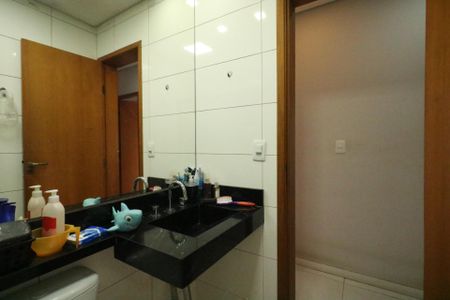 Apartamento à venda com 150m², 3 quartos e 3 vagas Apartamento à venda com 150m², 3 quartos e 3 vagasBanheiro