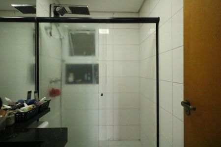 Apartamento à venda com 150m², 3 quartos e 3 vagas Apartamento à venda com 150m², 3 quartos e 3 vagasBanheiro da Suíte