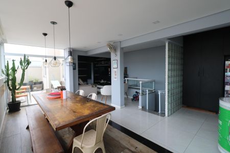 Apartamento à venda com 150m², 3 quartos e 3 vagas Apartamento à venda com 150m², 3 quartos e 3 vagasCobertura/Área Gourmet