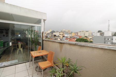 Apartamento à venda com 150m², 3 quartos e 3 vagas Apartamento à venda com 150m², 3 quartos e 3 vagasTerraço