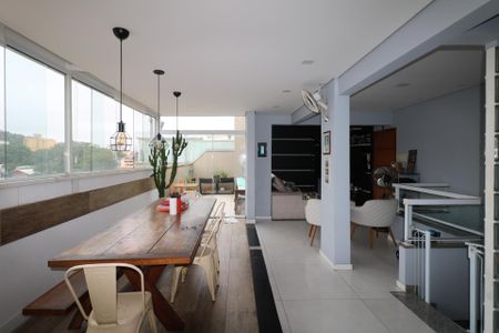 Apartamento à venda com 150m², 3 quartos e 3 vagas Apartamento à venda com 150m², 3 quartos e 3 vagasCobertura/Área Gourmet