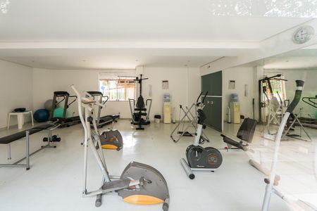 Apartamento à venda com 123m², 3 quartos e 3 vagas Apartamento à venda com 123m², 3 quartos e 3 vagasÁrea comum - Academia