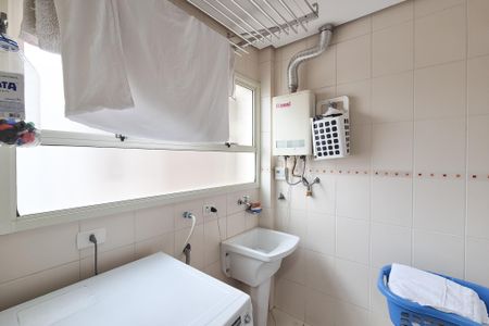 Apartamento à venda com 123m², 3 quartos e 3 vagas Apartamento à venda com 123m², 3 quartos e 3 vagasÁrea de Serviço