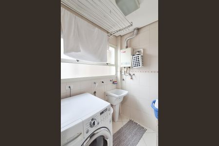 Apartamento à venda com 123m², 3 quartos e 3 vagas Apartamento à venda com 123m², 3 quartos e 3 vagasÁrea de Serviço