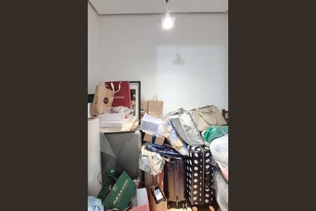 Apartamento à venda com 123m², 3 quartos e 3 vagas Apartamento à venda com 123m², 3 quartos e 3 vagasSuíte 1 - closet