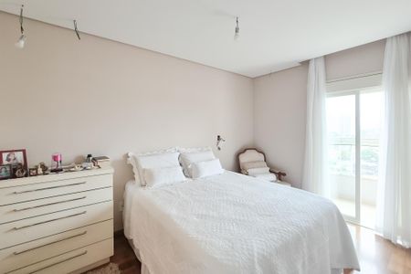 Apartamento à venda com 123m², 3 quartos e 3 vagas Apartamento à venda com 123m², 3 quartos e 3 vagas Suíte 2