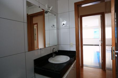 Apartamento à venda com 140m², 4 quartos e 3 vagas Apartamento à venda com 140m², 4 quartos e 3 vagasBanheiro