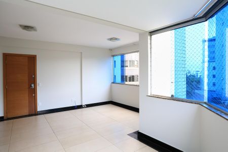 Apartamento à venda com 140m², 4 quartos e 3 vagas Apartamento à venda com 140m², 4 quartos e 3 vagasSala