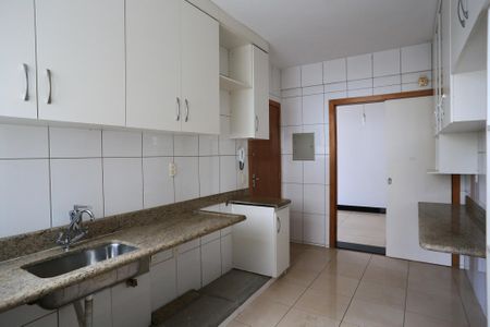 Apartamento à venda com 140m², 4 quartos e 3 vagas Apartamento à venda com 140m², 4 quartos e 3 vagasCozinha