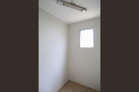 Apartamento à venda com 140m², 4 quartos e 3 vagas Apartamento à venda com 140m², 4 quartos e 3 vagasQuarto de Serviço