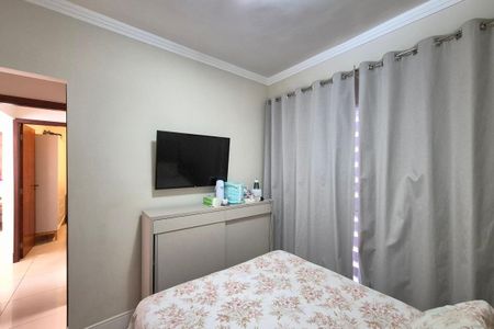 Casa à venda com 120m², 2 quartos e 2 vagas Casa à venda com 120m², 2 quartos e 2 vagasQuarto 2 - Suíte