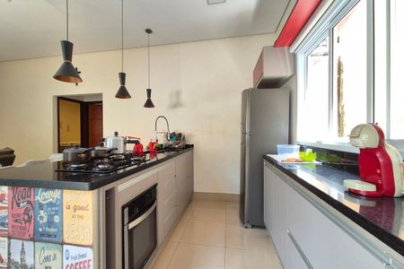 Casa à venda com 120m², 2 quartos e 2 vagas Casa à venda com 120m², 2 quartos e 2 vagasCozinha